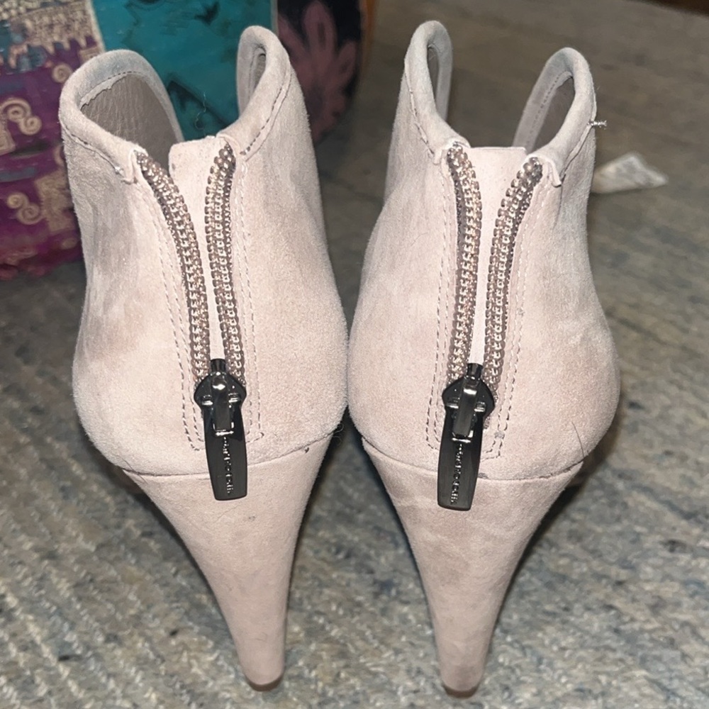 Vincent Cumato Peep Toe Suede Stiletto Heel beige, beautiful size 9.5 - Picture 8 of 11